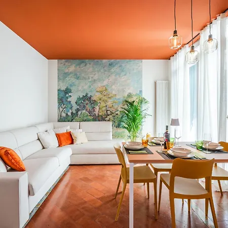 Urban Free Parking - Private Garden *