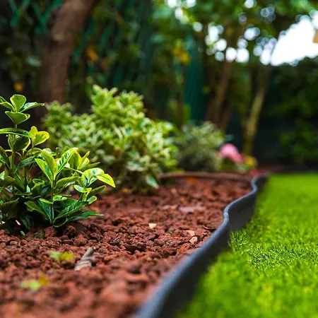 Urban Free Parking - Private Garden Bolonia
